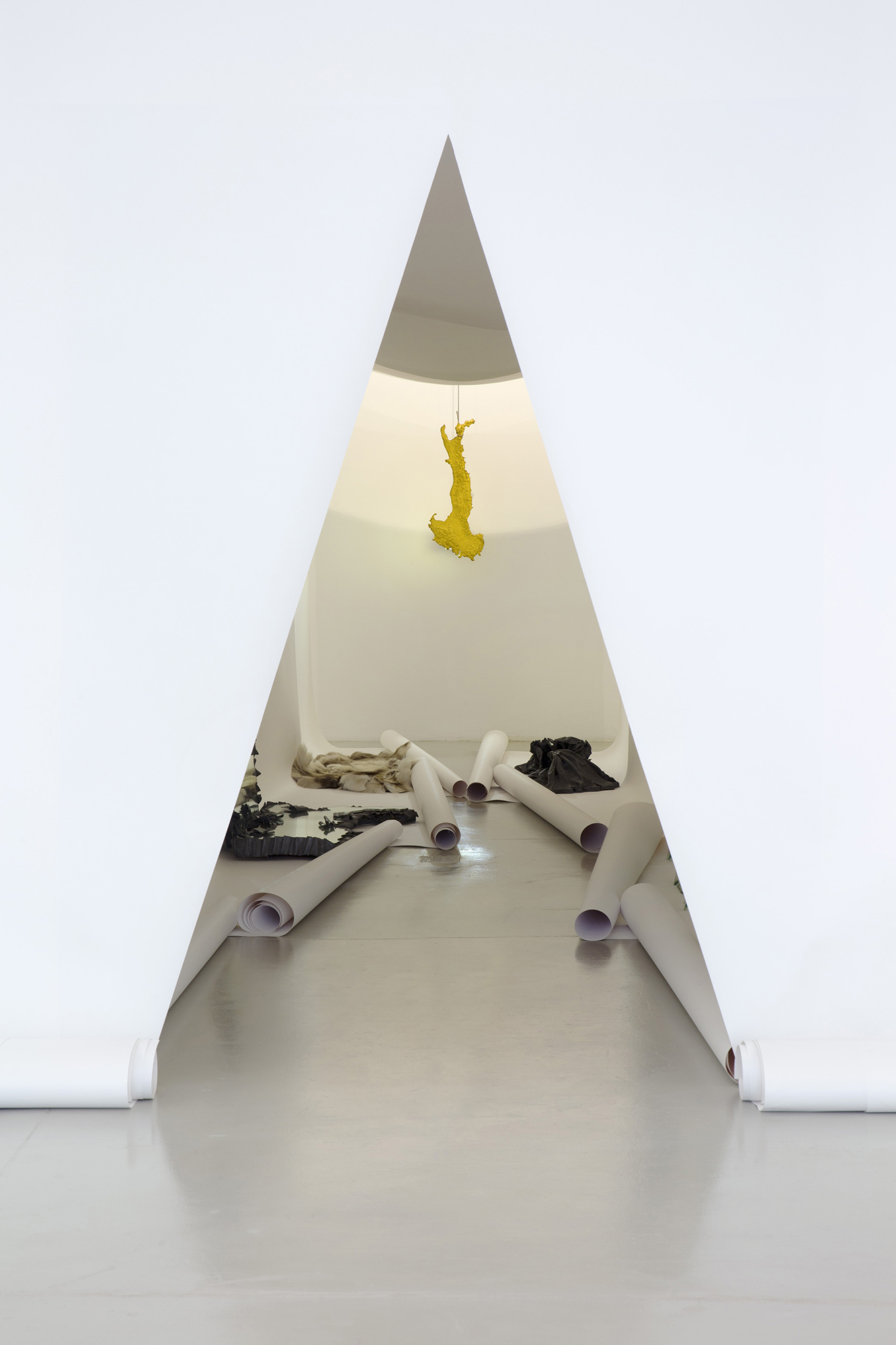 Luciano Fabro - Coreografia (Habitat) 1975 - Courtesy Archivio Luciano e Carla Fabro & Galleria Christian Stein, Milano 2015