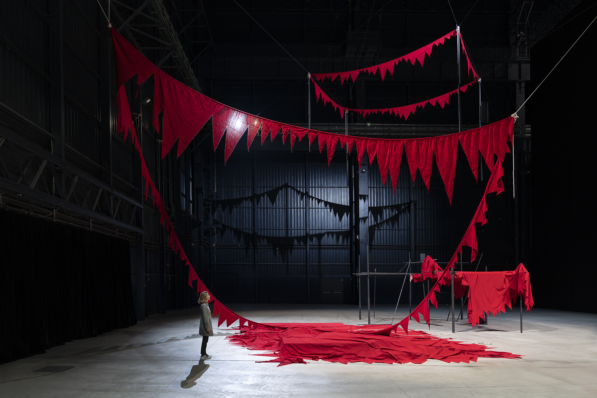Sheela Gowda - \"Remains\" -  Exhibition view. Courtesy the Artist and Pirelli HangarBicocca