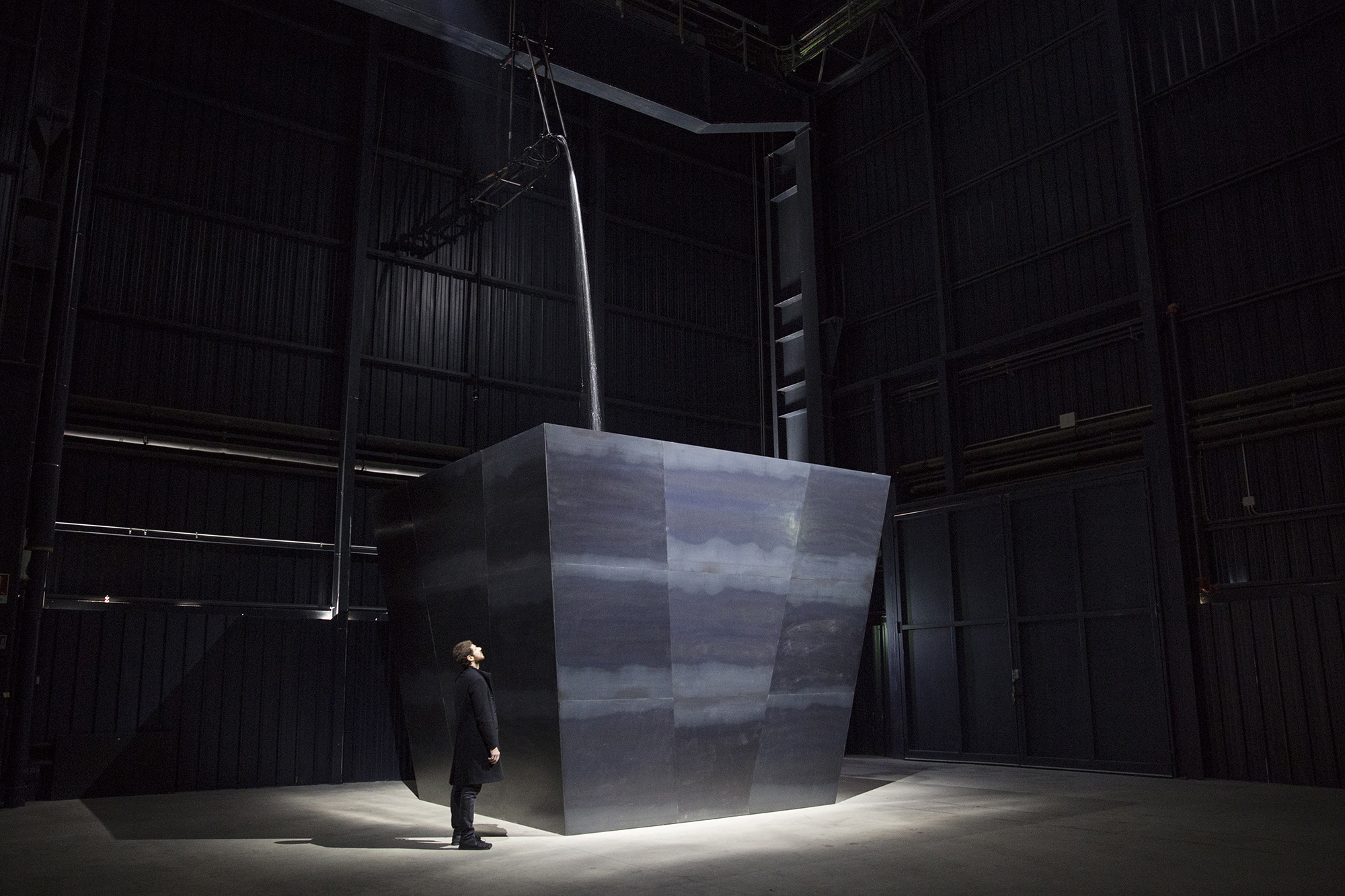 Miroslaw Balka - \"CROSSOVER/S”-  Exhibition view. Courtesy the Artist and Pirelli HangarBicocca